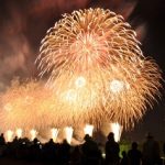 勝毎花火大会2017日程やチケット・場所取り方法と穴場スポットは