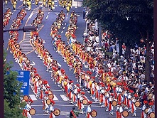 盛岡さんさ踊り