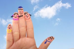 指にかいた家族